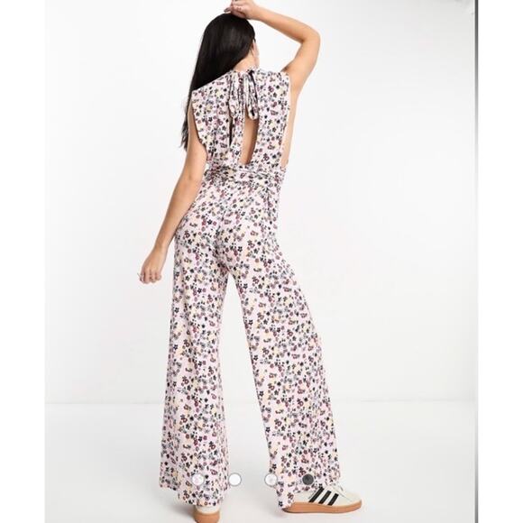 Free People Vibe Check Jumpsuit Floral Wide Leg Small Tie Waist Boho Retro C25 - Picture 3 of 16